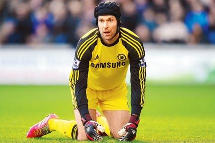 Chelsea still in EPL and CL title race, says goalkeeper Peter Cech
