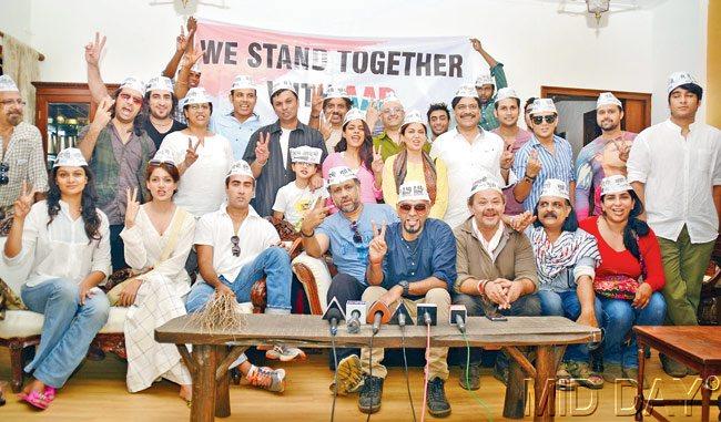 Bollywood celebrities showing their support for AAP. pics/Prashant Waydande