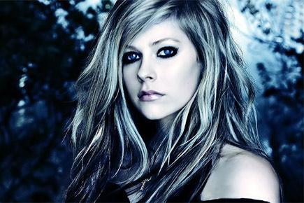 Avril Lavigne slammed over 'racist' 'Hello Kitty' music video