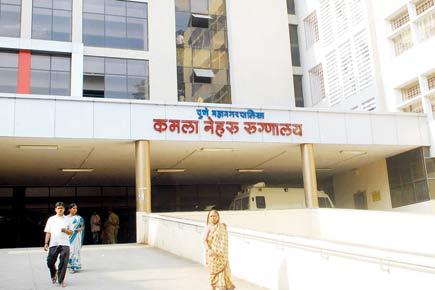 SHOCKING: Civic body expects pregnant women to climb stairs at hospital