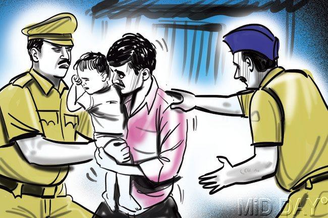 Search teams scour the city and trace the baby’s whereabouts in Vithalwadi; they find that the accused, Abhay Sarang, had taken the baby out of for a stroll