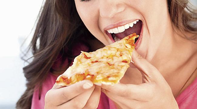 Hanna Little finally decided enough was enough when she had to quit her factory job because she kept passing out due to her limited diet. But she was thrilled when, after just one hypnotherapy session, she was able to eat her first proper meal a pizza. Representation pic/thinkstock