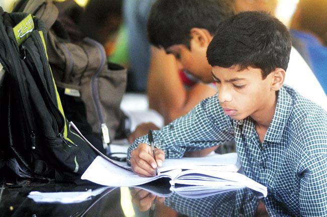 With the lack of quality control in SSC boards, an increasing number of parents are enrolling their kids in schools which follow CBSE and ICSE curriculum