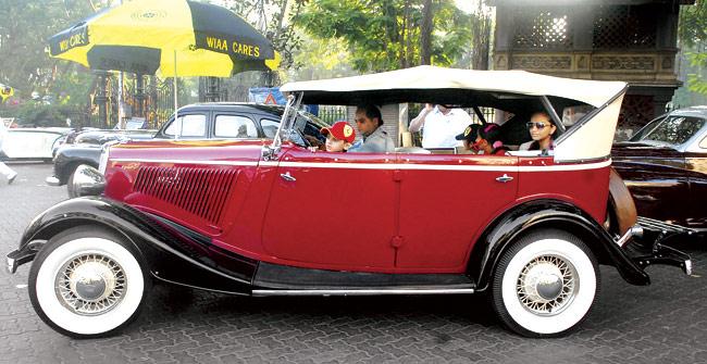 The vintage car rally in Mumbai