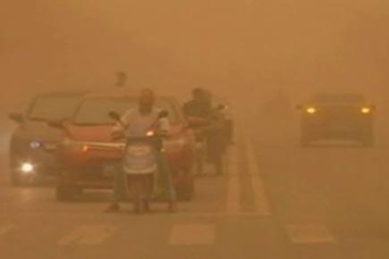 Huge sand storm covers Chinese cities