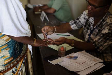 Voting begins in Narendra Modi's bastion - Gujarat