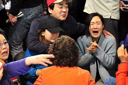 Heartbreaking : 'Mom, I love you,' students texts from sinking South Korean ferry