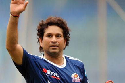 IPL 7: B'day boy Sachin returns from UAE only to cast his vote