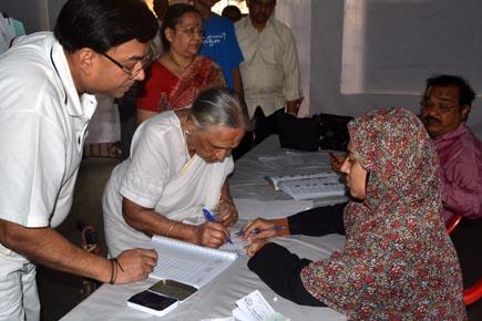Lok Sabha Elections 2014: Enthusiastic voting in Chandigarh, Haryana