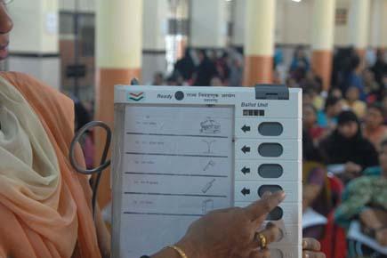Elections 2014: Balloting begins in Maharashtra