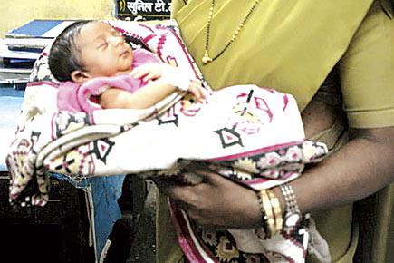 Abandoned baby case: Police still tracking  family of child found in Mumbai train