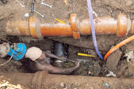 47,000 litres down the drain in Dadar as pipeline bursts during drilling work 