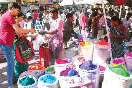 Pollution control board can't control sale of toxic Holi colours