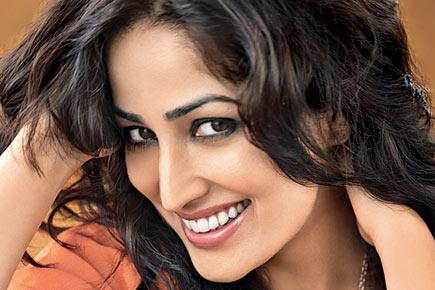 'Action Jackson' unit treats Yaami Gautam to an Indian meal at Bangkok shoot