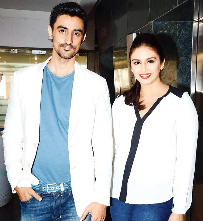 Kunal Kapoor (left) and Huma Qureshi at an event for their film Luv Shuv Tey Chicken Khurana in 2012