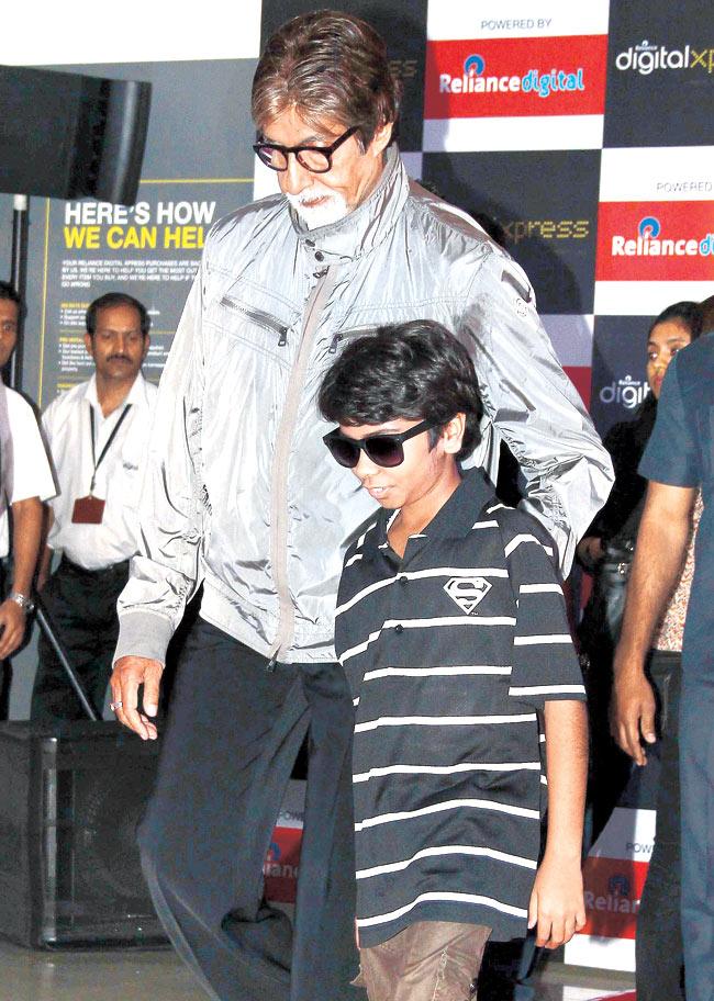 Amitabh Bachchan with chid actor Parth Bhalerao