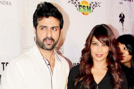 Bipasha asks for Harman's intimate scenes to be cut
