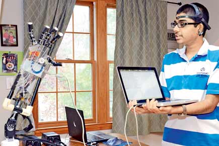 Teenager creates artificial hand controlled by the mind
