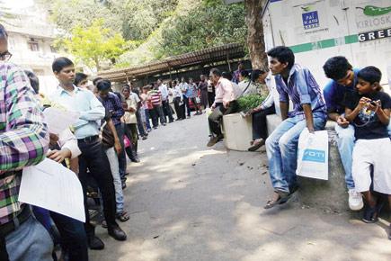 Citizens battle long queues outside BMC offices to collect death, birth certificates