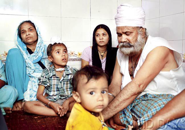 Daljeet was the sole breadwinner for his family of five mother Hardat Kaur, sister Harjeet, six-months pregnant wife Hardeep and a year-old son Devender Singh. His uncle (right) is here to help the family. Pic/Prashant Waydande