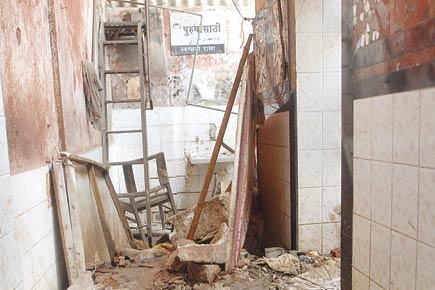 Mumbai traders loo-se it over blocked toilet, send BMC chief notice