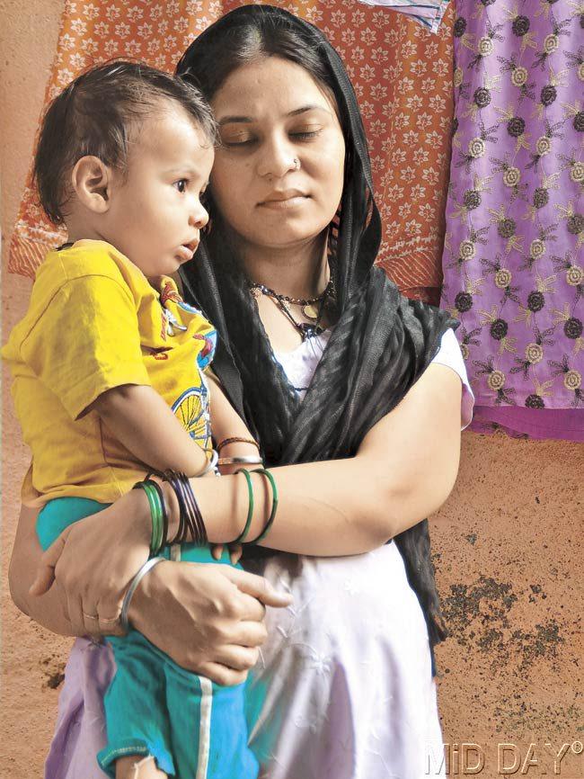 His pregnant wife Hardeep Kaur (22) and year-old son Devender Singh had been waiting for him to return home in March. Pics/Prashant Waydande