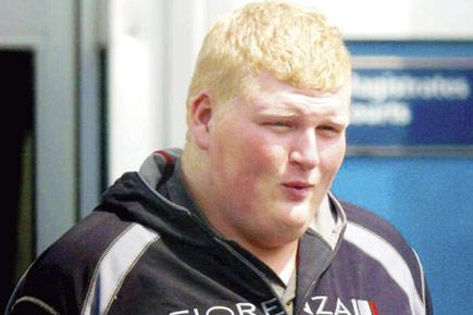 Unbelievable! Criminal freed because he's too big for prison