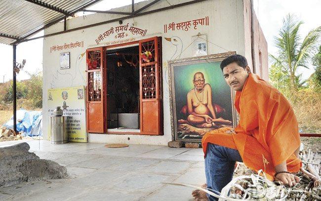 Naresh Korde now works as a temple priest. Pic/ Suresh KK