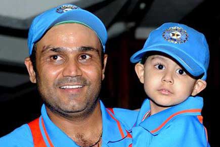 Virender Sehwag rubbishes reports of contesting Lok Sabha elections on Congress ticket