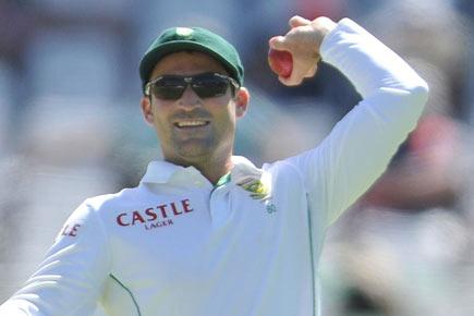 South Africa replace Smith with Elgar in list of contracted players