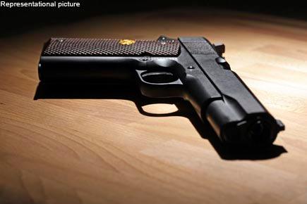 Lawyer fires at three in Lucknow, one dead 