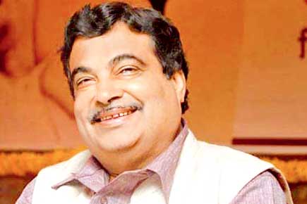 AAP is just a 'momentary phase', says Nitin Gadkari