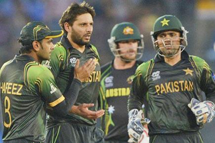 WT20: Pakistan hold nerve to beat Australia by 16 runs