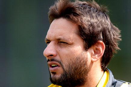 Afridi 'cooks up' new controversy: Cricketer 'insults' women, then cries conspiracy