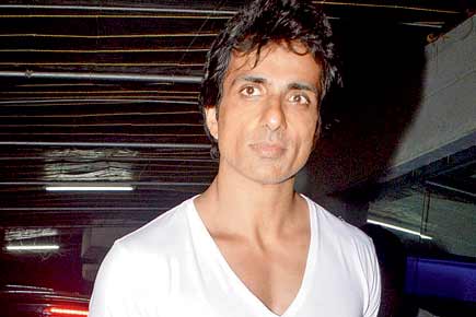 Sonu Sood speaks out in Shah Rukh Khan's support