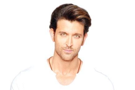 Hrithik Roshan shoots for a song despite knee injury