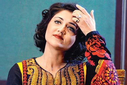 Actress Swastika Mukherjee caught shoplifting?