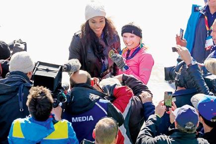 Teary-eyed Serena greets Caroline Wozniacki at NY Marathon finish