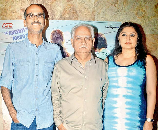 Rohan Sippy with dad, Ramesh and Kiran Juneja Sippy 