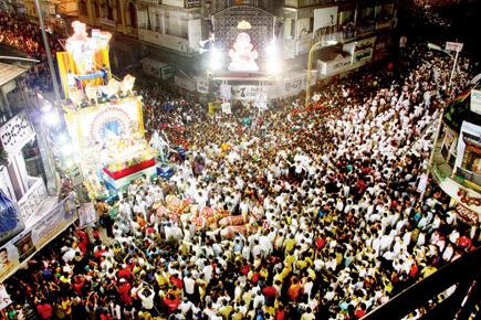 Bappa sees record 29-hour-12-minute immersion journey