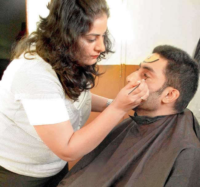  Charu Khurana, seen here with Abhishek Bachchan, took the legal route to fight absurd rules of the Cine Costume Make Up Artistes and Hair Dressers Association, preventing women from working as make-up artistes