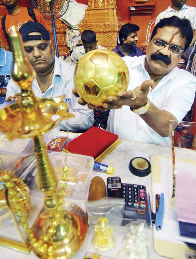 Last year, the Lalbaugcha Raja mandal managed to raise Rs 62 lakh by auctioning their gold donations. File pic