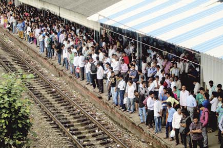 Mumbai: Harbour line to get special vehicles for track inspections