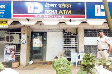 Mumbai: Bungling robbers wreck ATM machine, but couldn't steal cash