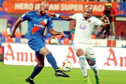 ISL: Anelka off target as Mumbai share spoils with FC Goa