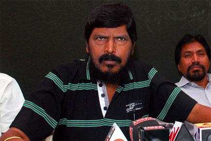 Maharashtra polls: Ramdas Athawale claims Sharad Pawar invited him to join hands with NCP