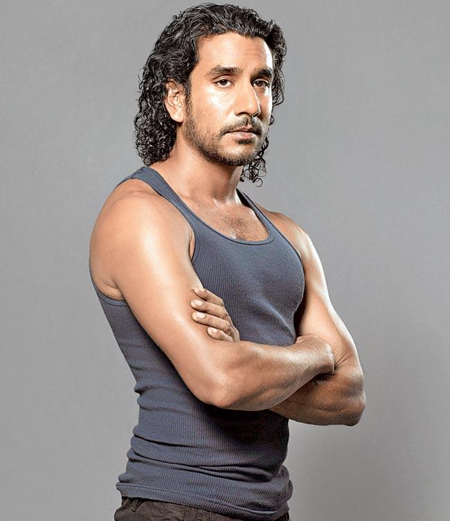 Naveen Andrews played Pakistani doctor, Hasnat Khan, who is said to have had a  special relationship with Lady Diana in the 2013 film, Diana