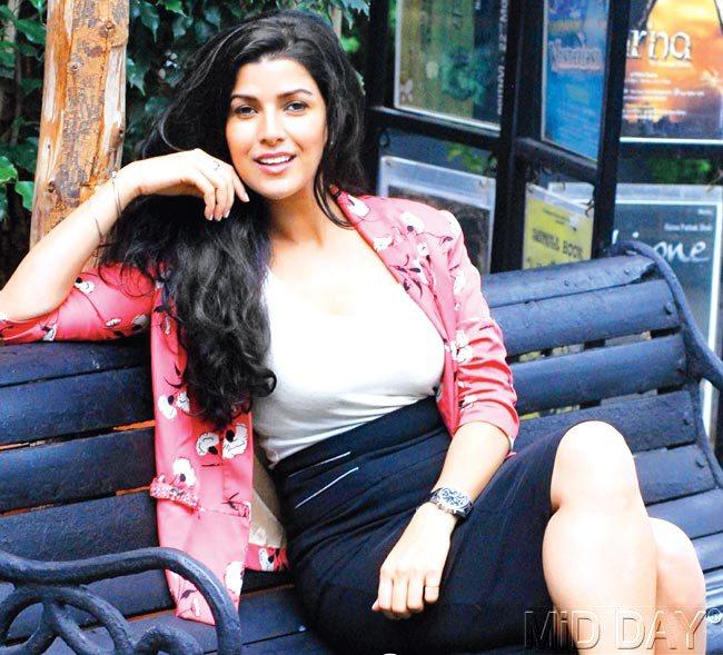 Nimrat Kaur essays a Pakistani character in the fourth season of the American political thriller television series Homeland for which she shot in South Africa. She essays the character of Tasneem Kureshi, a high-level operative within Pakistan’s Inter-Services Intelligence agency. Pic/Sayed Sameer Abedi