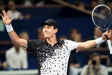 Paris Masters: Tomas Berdych reaches semi-finals and London finale