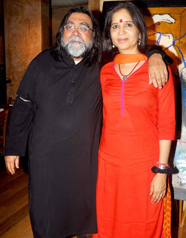 Prahlad Kakkar with wife, Mitali 